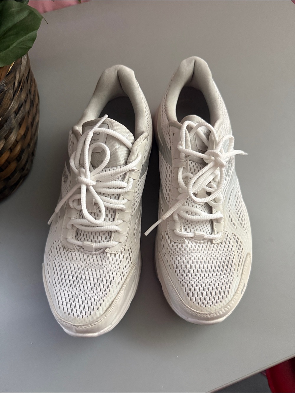 Breathable White Mesh Women's Running Sneakers